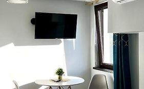 Aparthotel W Dolinie Stawow Zator By Housine